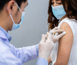 Ez a rendkívüli igazság a Covid oltásokról az új vizsgálat szerint – Ez sok mindent megváltoztat